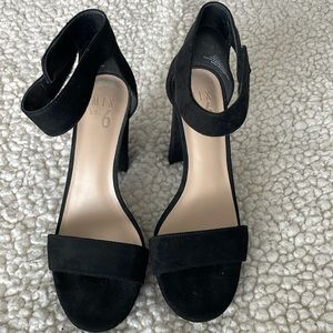 Black Strap Pumps Mix No. 6